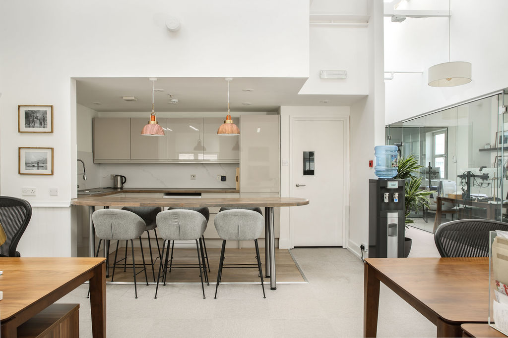 The London Office — Kitchen & breakfast bar