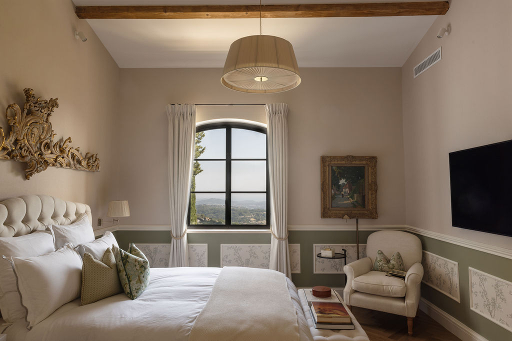Olive D’Or — Bedroom with garden view