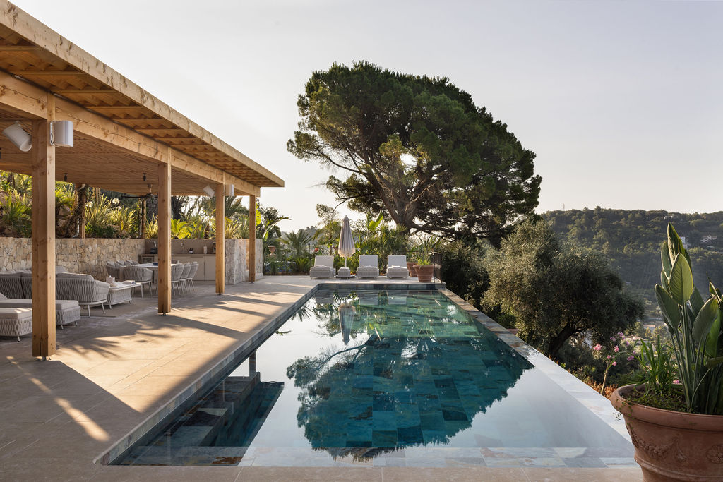 Olive D’Or — Pool & pool house at golden hour