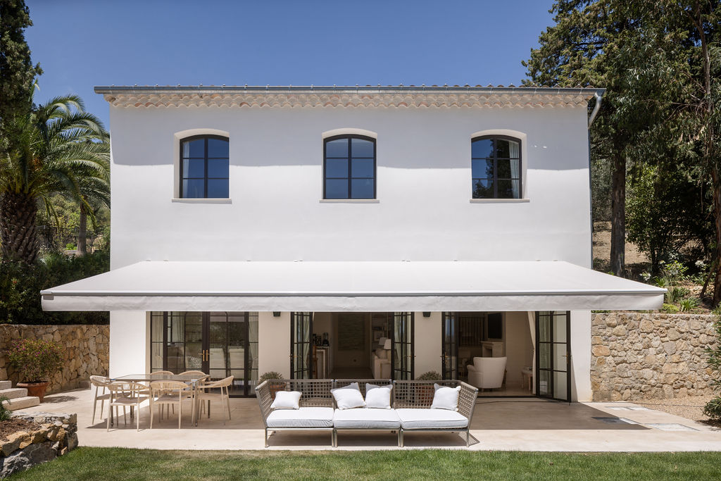 Olive D’Or — Awning terrace & upper elevation